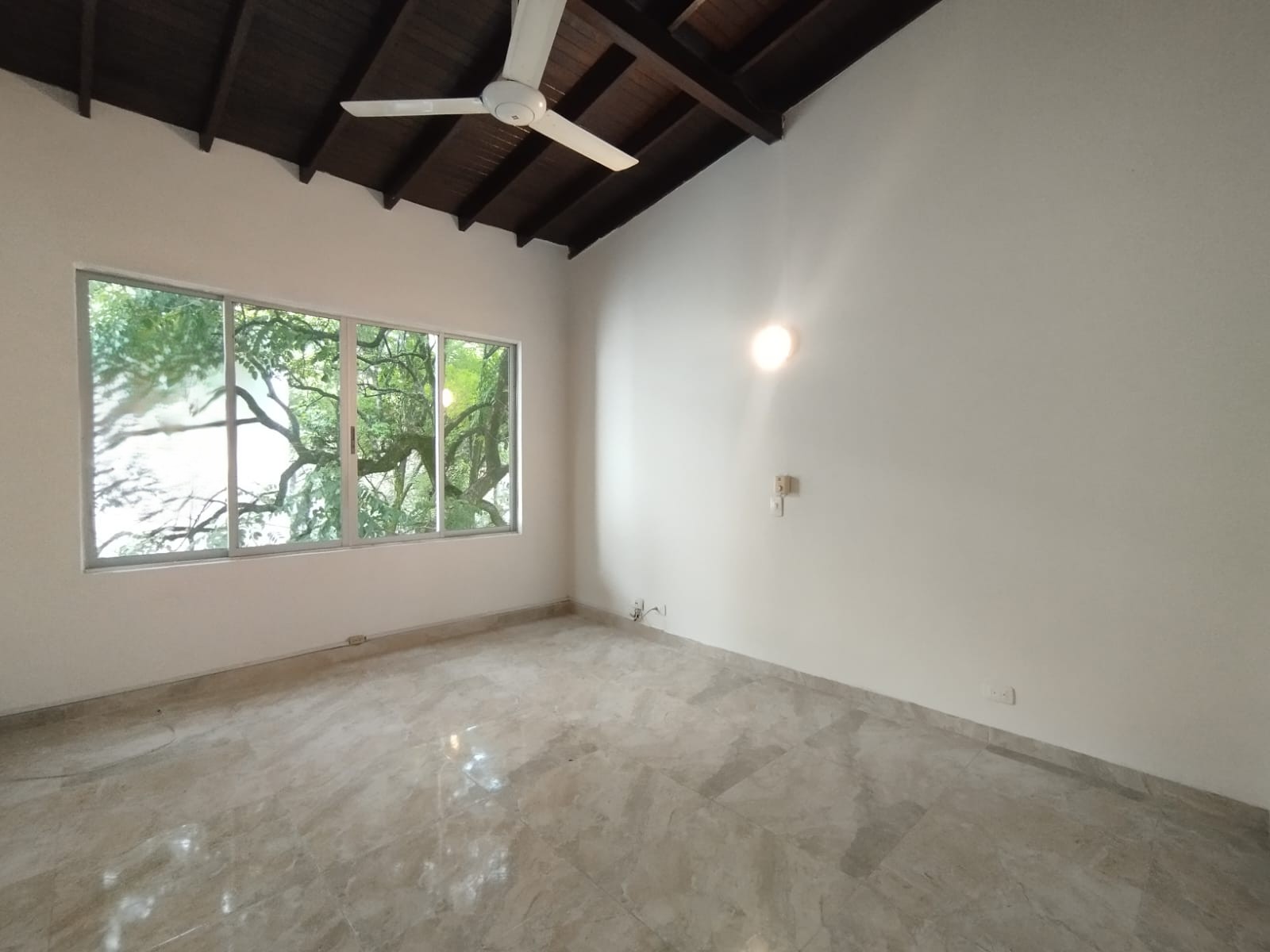 Apartamento en arriendo en El Poblado, Medellín · foto 9 de 16