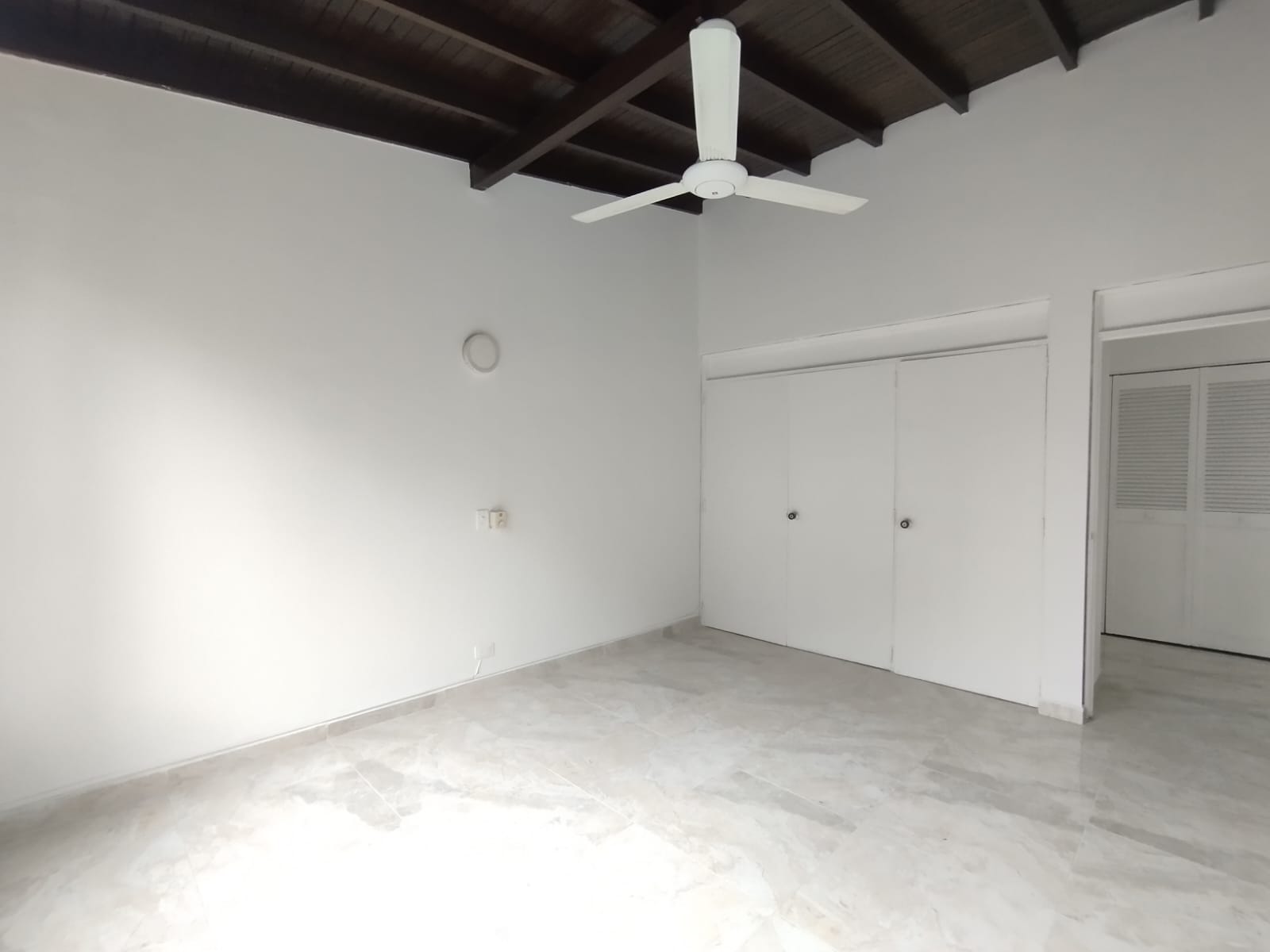Apartamento en arriendo en El Poblado, Medellín · foto 10 de 16