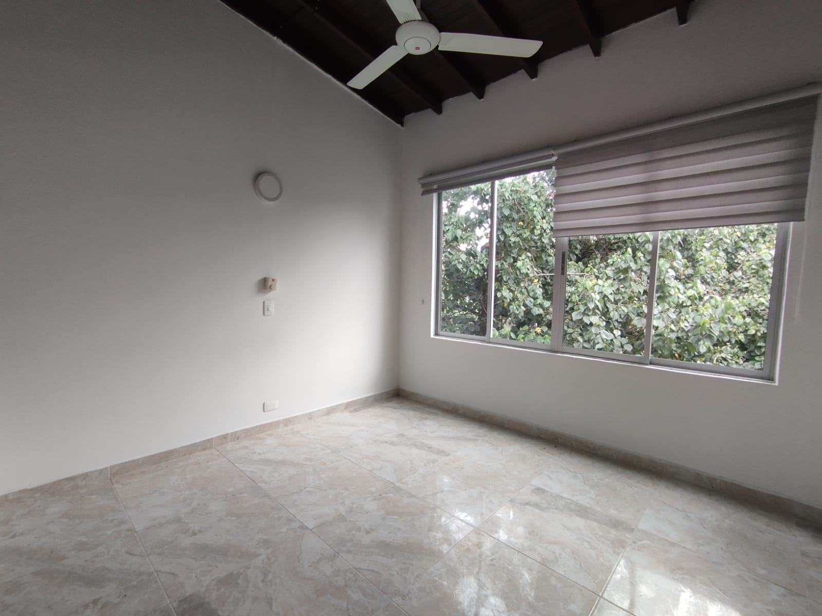 Apartamento en arriendo en El Poblado, Medellín · foto 11 de 16