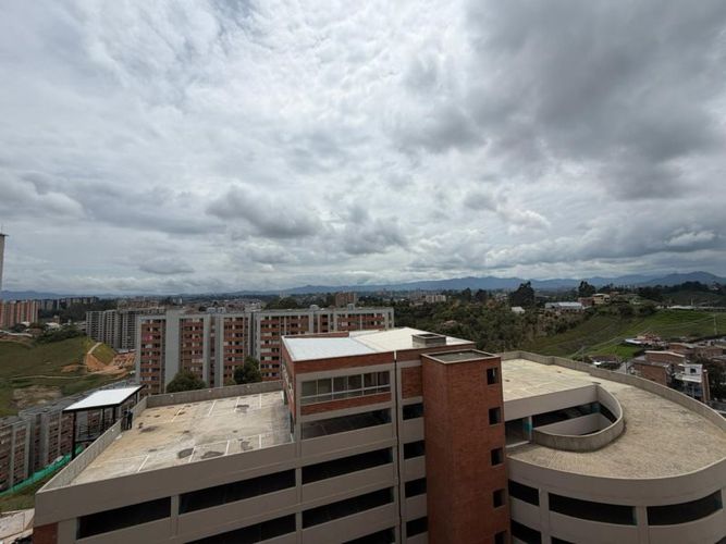 Apartamento de 3 alcobas en venta en El Porvenir, Rionegro, 63 m² · foto 2 de 14