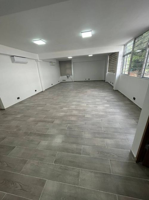 Oficina en arriendo en Manila, Medellín, 60 m² · foto 3 de 9