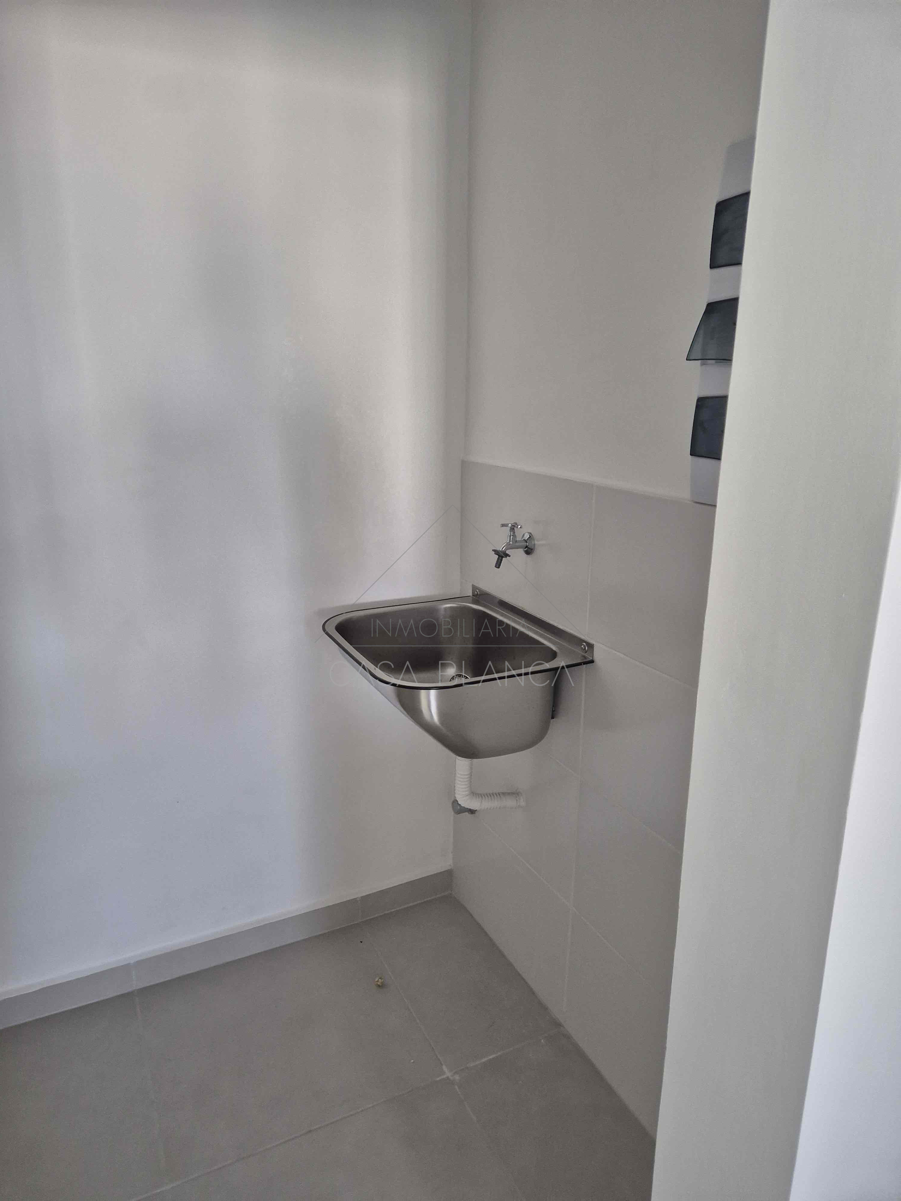 Alquiler‼️ Departamento en sobre Av. Molas López, a cuadras de Casa Rica — foto 3