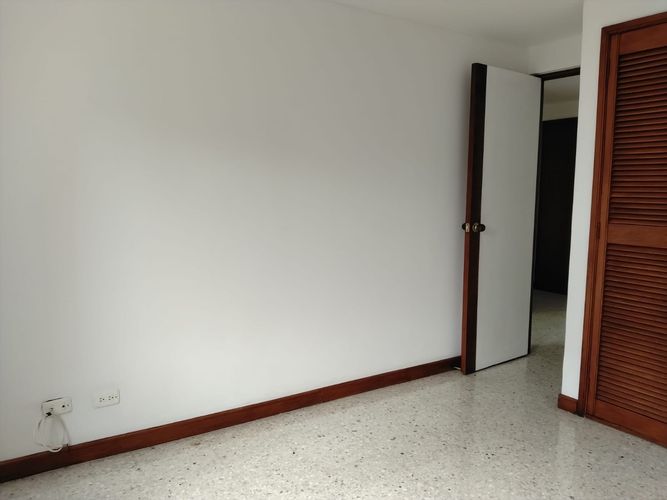 Apartamento de 3 alcobas en venta en El Poblado, Medellín, 137 m² · foto 8 de 20