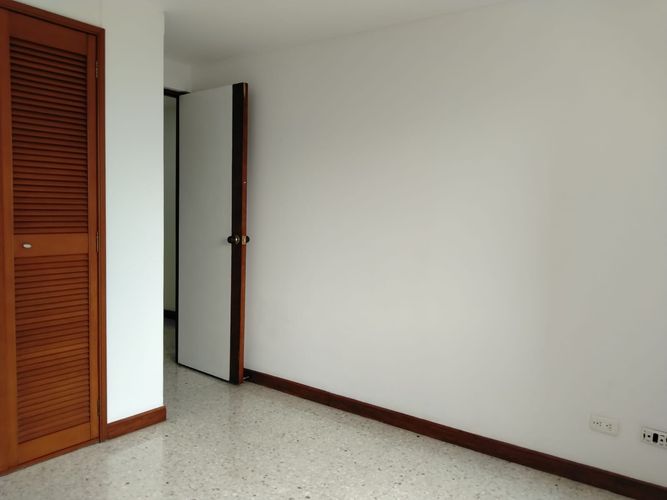 Apartamento de 3 alcobas en venta en El Poblado, Medellín, 137 m² · foto 9 de 20