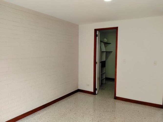 Apartamento de 3 alcobas en venta en El Poblado, Medellín, 137 m² · foto 14 de 20
