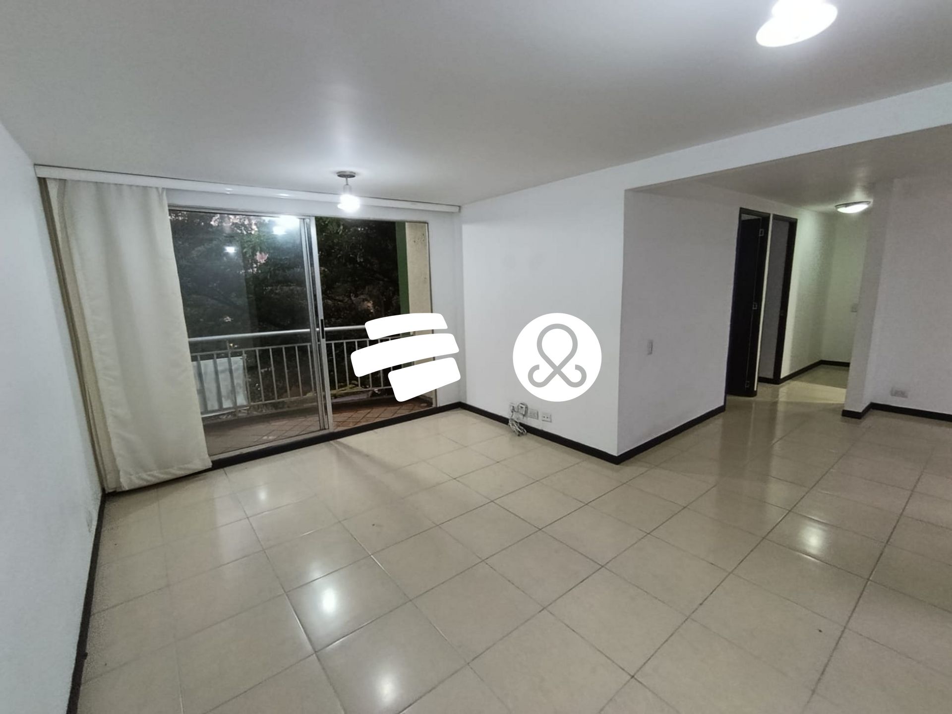Apartamento en venta en Suramerica, La Estrella · foto 2 de 24