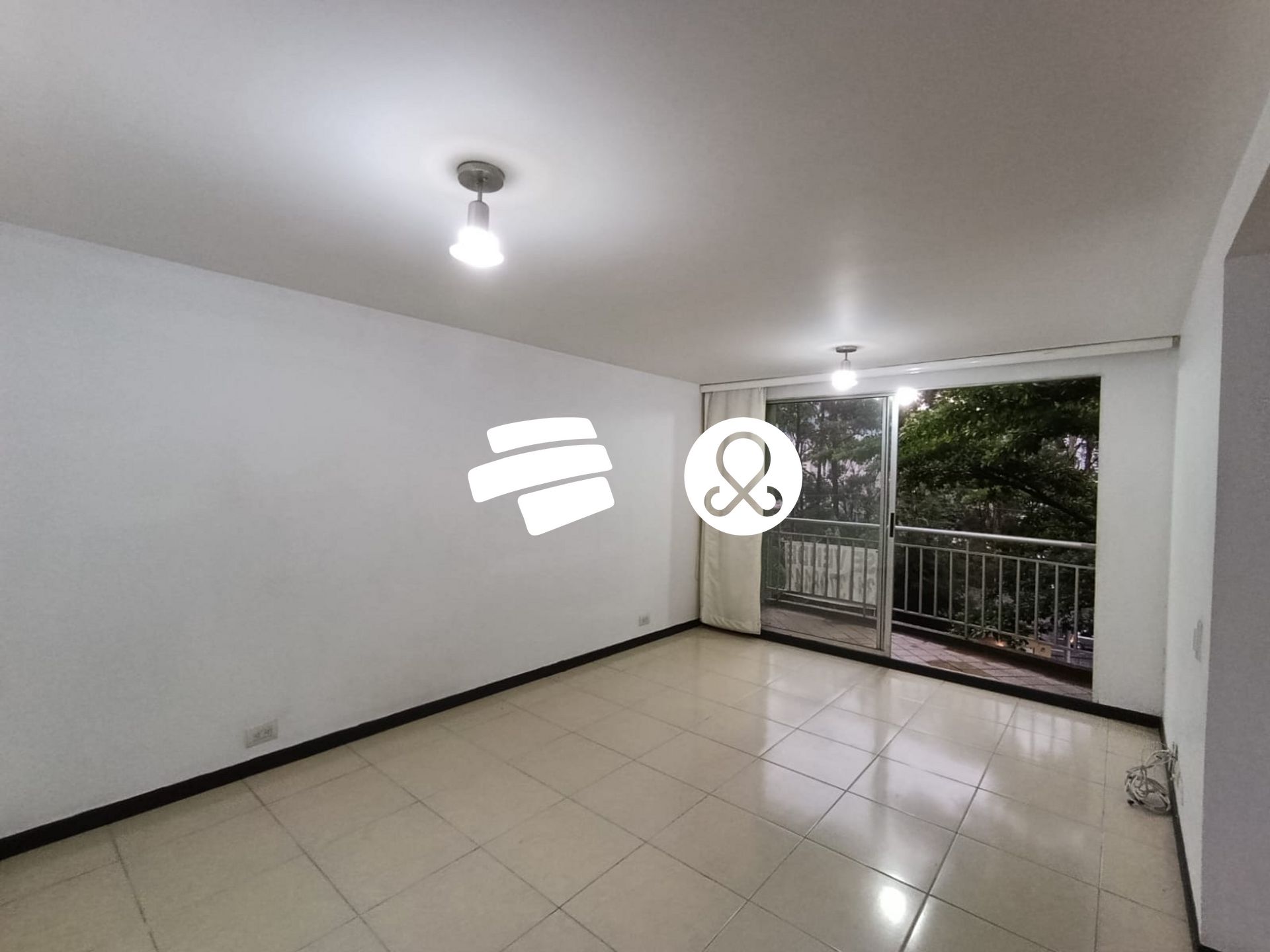 Apartamento en venta en Suramerica, La Estrella · foto 3 de 24