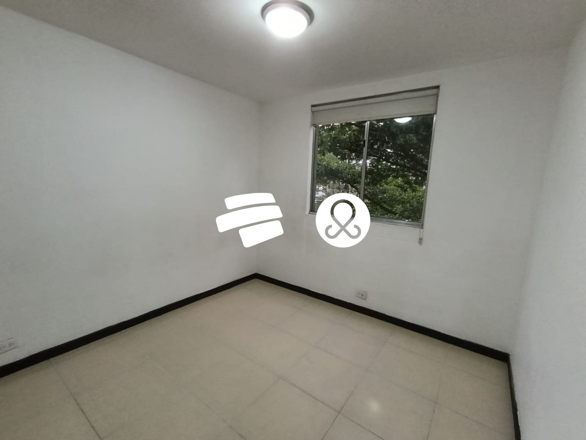 Apartamento en venta en Suramerica, La Estrella · foto 13 de 24