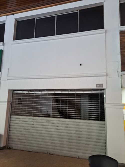 Local en venta en El Poblado, Medellín, 50 m² · foto 2 de 10