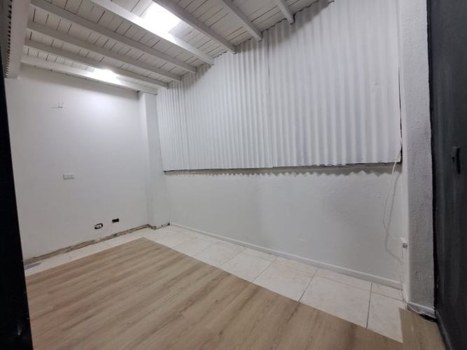 Local en venta en El Poblado, Medellín, 50 m² · foto 6 de 10
