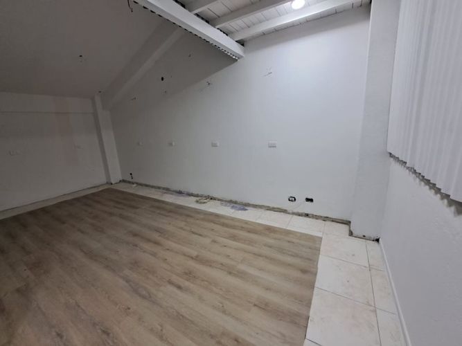 Local en venta en El Poblado, Medellín, 50 m² · foto 9 de 10