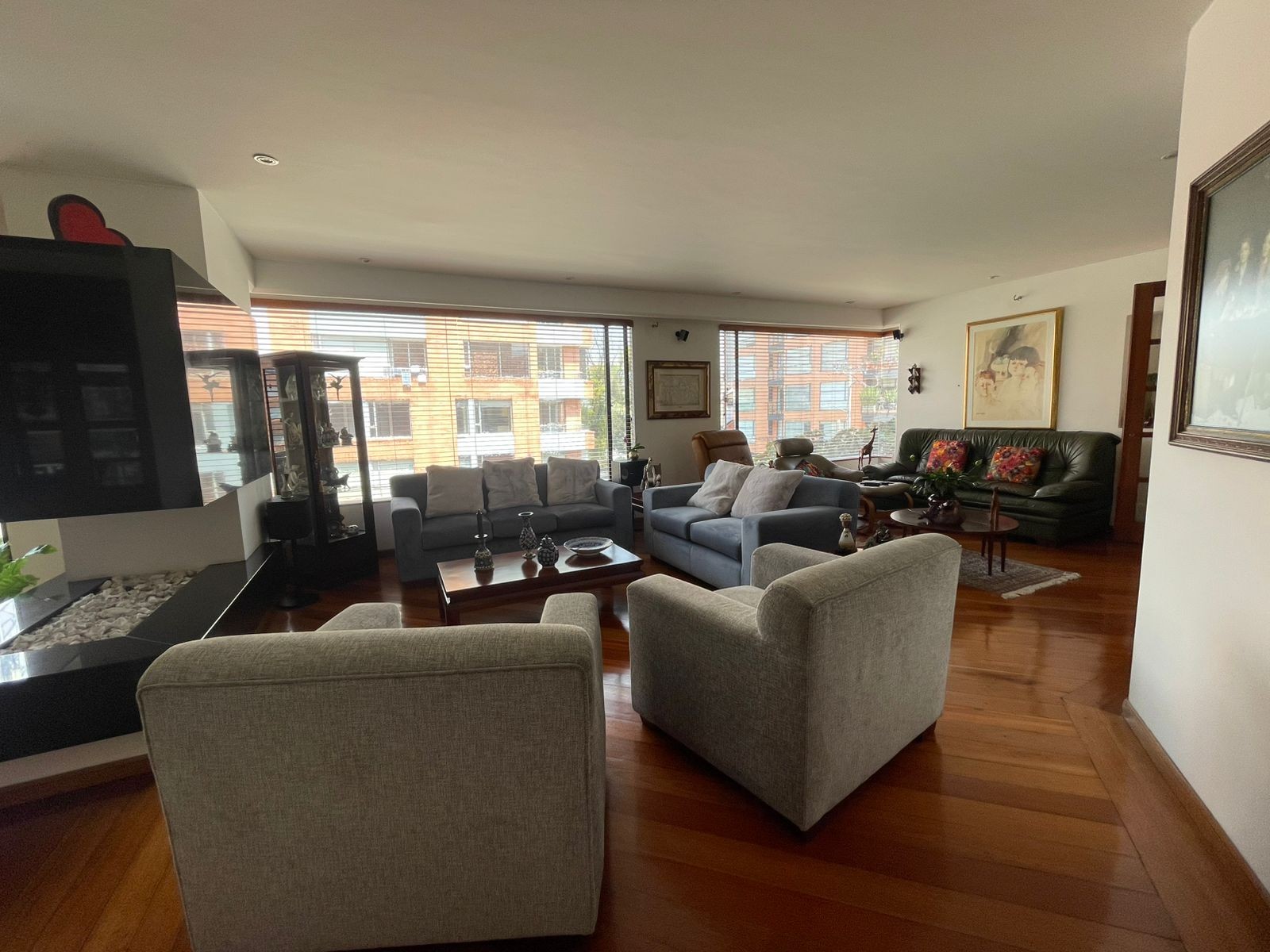 Apartamento en venta en Chicó Navarra, Bogotá · foto 3 de 14