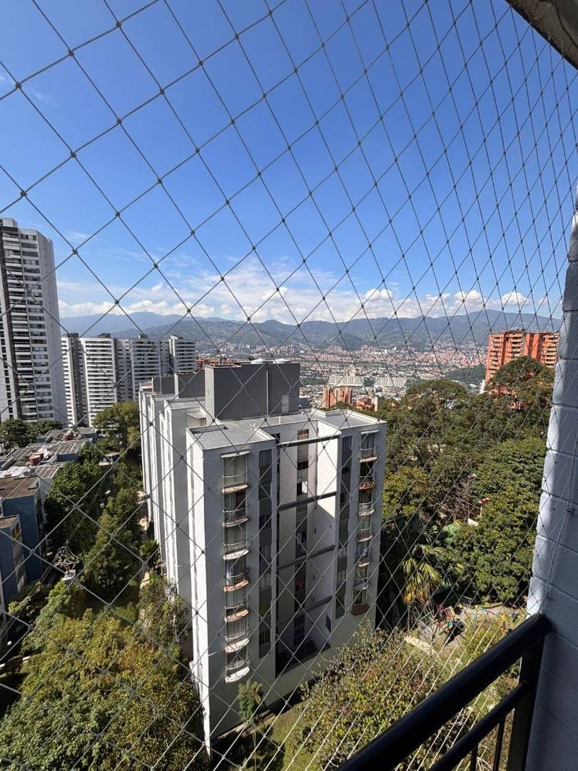 Apartamento en venta en Vía Las Palmas, Medellín · foto 3 de 15