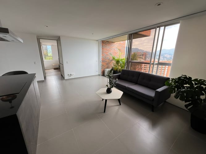 Apartamento de 1 alcoba en arriendo en Loma Del Esmeraldal, Envigado, 74 m² · foto 3 de 20