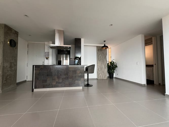 Apartamento de 1 alcoba en arriendo en Loma Del Esmeraldal, Envigado, 74 m² · foto 4 de 20