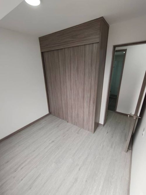 Apartamento de 3 alcobas en arriendo en Loma Del Indio, Medellín, 79 m² · foto 9 de 16