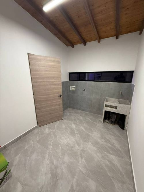 Casa de 3 alcobas en venta en El Salado, Guarne, 212 m² · foto 6 de 24