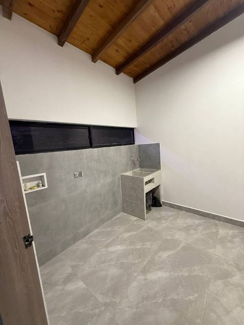 Casa de 3 alcobas en venta en El Salado, Guarne, 212 m² · foto 12 de 24