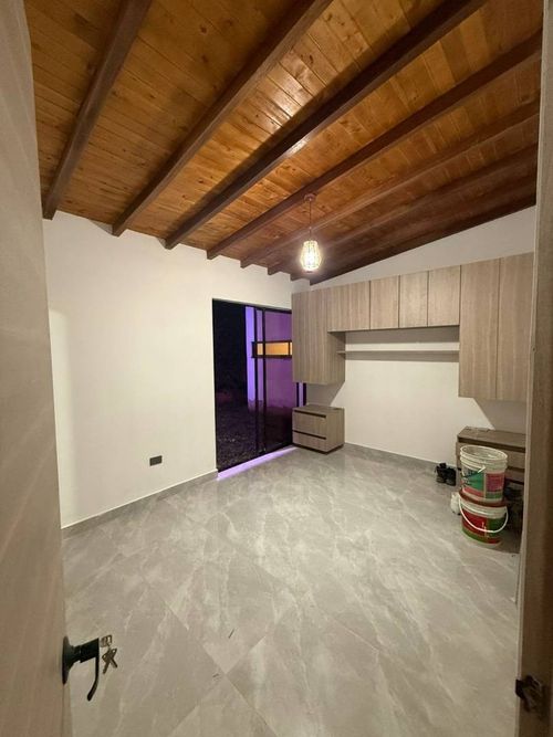 Casa de 3 alcobas en venta en El Salado, Guarne, 212 m² · foto 13 de 24