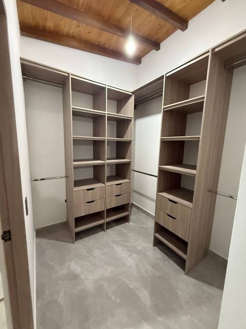 Casa de 3 alcobas en venta en El Salado, Guarne, 212 m² · foto 15 de 24