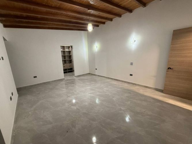 Casa de 3 alcobas en venta en El Salado, Guarne, 212 m² · foto 18 de 24
