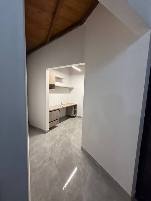 Casa de 3 alcobas en venta en El Salado, Guarne, 212 m² · foto 20 de 24