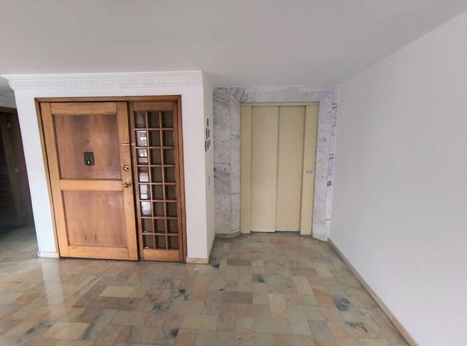 Apartamento de 4 alcobas en venta en Chico Norte, Bogotá, 249 m² · foto 2 de 24