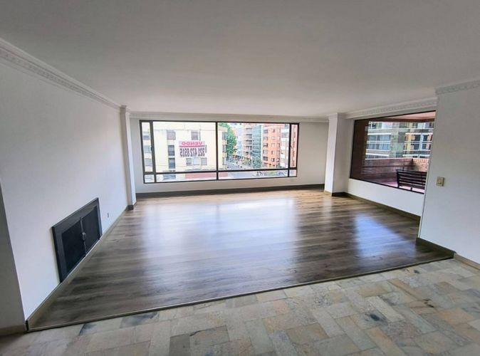 Apartamento de 4 alcobas en venta en Chico Norte, Bogotá, 249 m² · foto 5 de 24