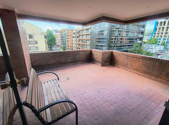 Apartamento de 4 alcobas en venta en Chico Norte, Bogotá, 249 m² · foto 7 de 24
