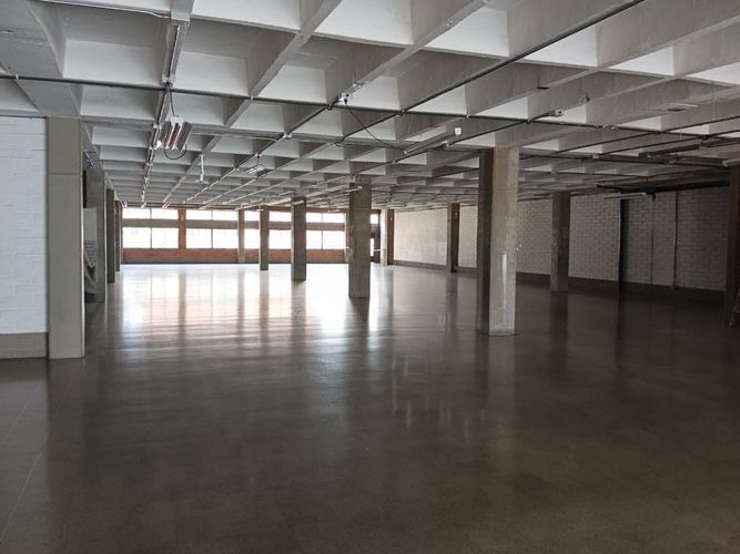 Local en arriendo en Urbanizacion Villas Del Parque, Medellín, 870 m² · foto 2 de 4