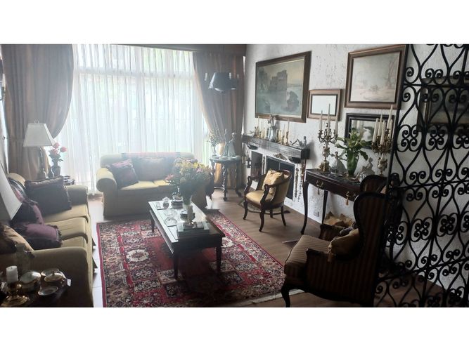 Casa en venta en Niza, Bogotá · foto 2 de 22