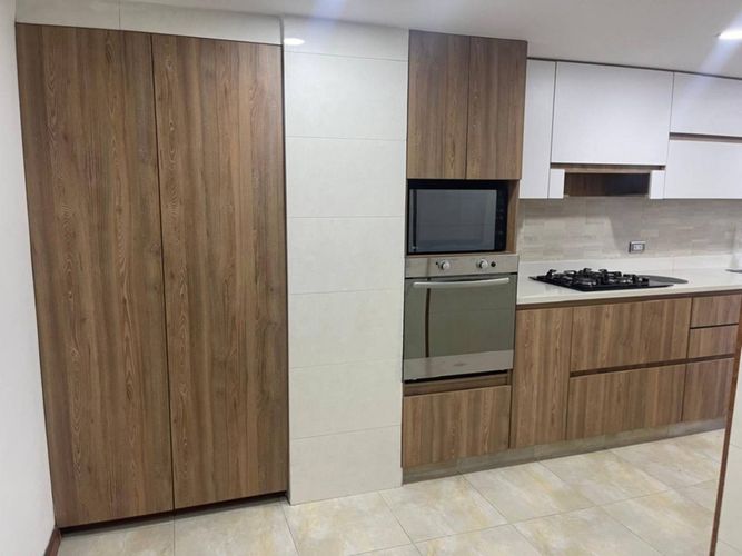 Apartamento de 4 alcobas en arriendo en San Lucas, Envigado, 212 m² · foto 5 de 23