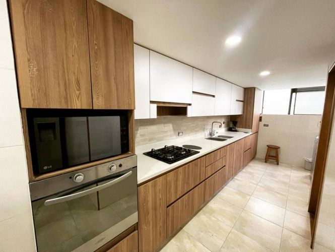 Apartamento de 4 alcobas en arriendo en San Lucas, Envigado, 212 m² · foto 14 de 23