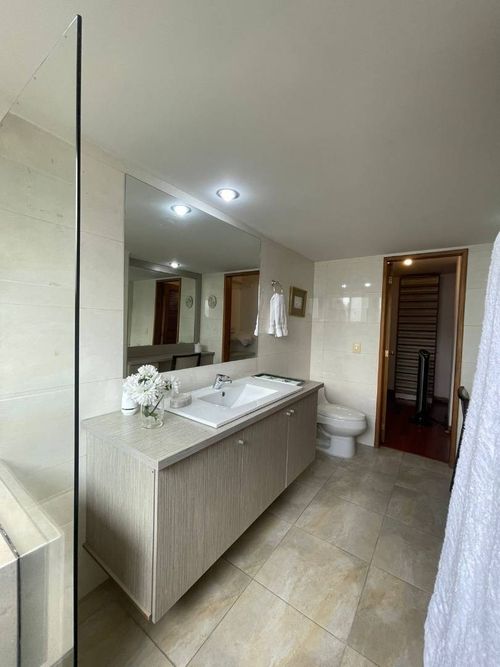 Apartamento de 4 alcobas en arriendo en San Lucas, Envigado, 212 m² · foto 19 de 23