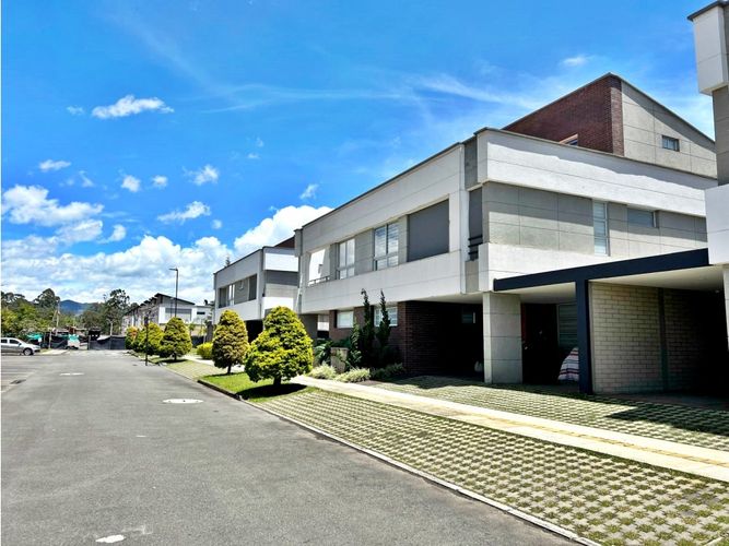 Casa de 3 alcobas en venta en El Dorado, Rionegro, 173 m² · foto 14 de 14