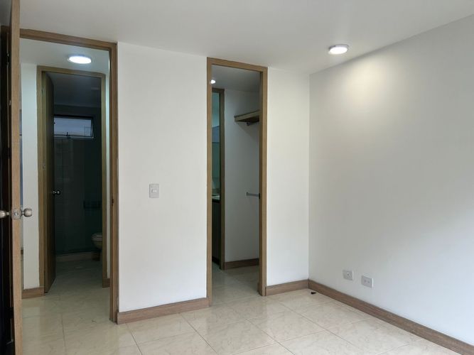 Apartamento de 2 alcobas en arriendo en Cumbres, Envigado, 76 m² · foto 7 de 18