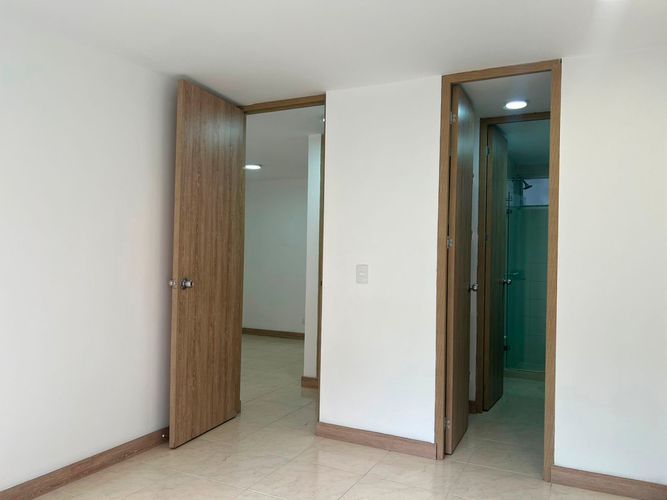 Apartamento de 2 alcobas en arriendo en Cumbres, Envigado, 76 m² · foto 10 de 18
