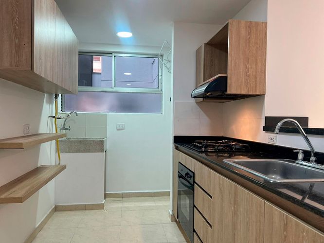 Apartamento de 2 alcobas en arriendo en Cumbres, Envigado, 76 m² · foto 6 de 18