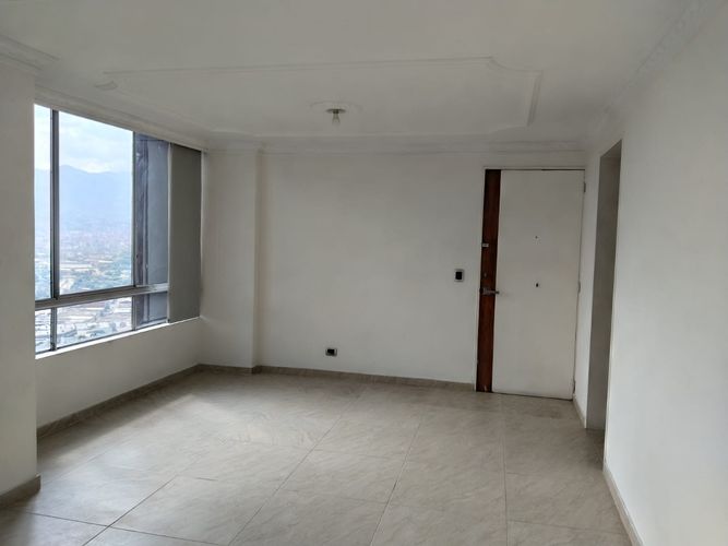 Apartamento de 3 alcobas en arriendo en El Poblado, Medellín, 85 m² · foto 3 de 19