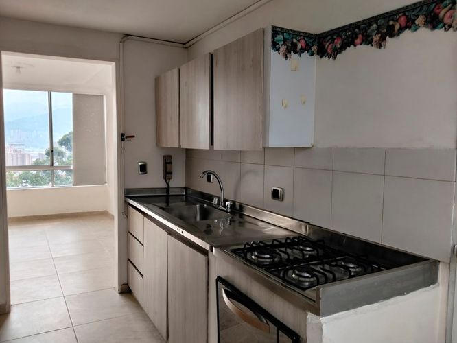 Apartamento de 3 alcobas en arriendo en El Poblado, Medellín, 85 m² · foto 15 de 19