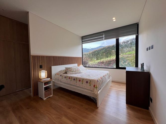 Casa de 3 alcobas en venta en La Ceja, 370 m² · foto 8 de 19