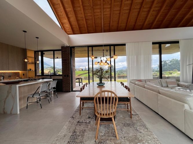 Casa de 3 alcobas en venta en La Ceja, 370 m² · foto 5 de 19