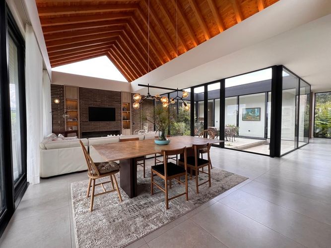 Casa de 3 alcobas en venta en La Ceja, 370 m² · foto 3 de 19
