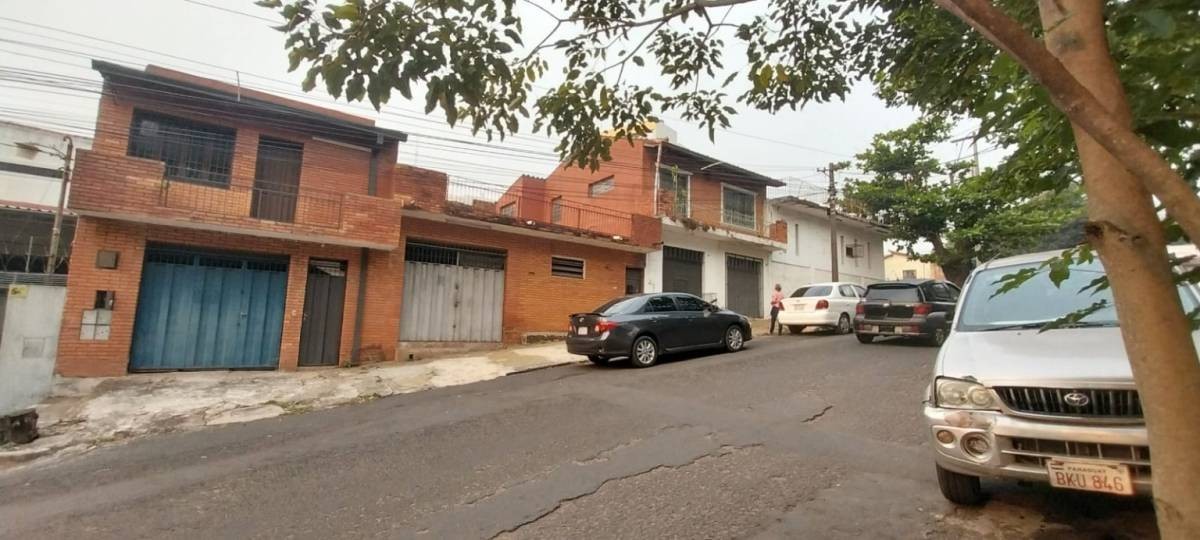 Vendo propiedad en esquina con locales comerciales y departamentos en Asunción San Vicente — foto 3