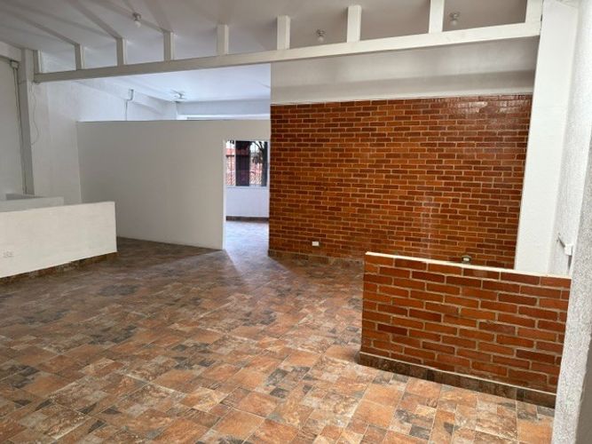 Bodega en arriendo en Villa Colombia, Cali, 237 m² · foto 2 de 19