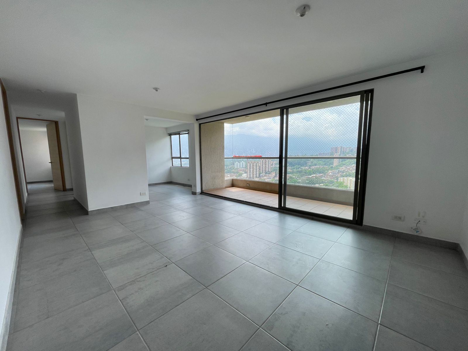 Apartamento en arriendo en Belén, Medellín · foto 7 de 19
