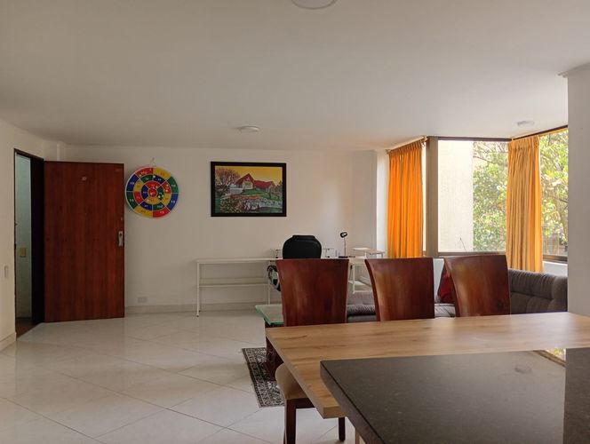 Apartamento de 4 alcobas en arriendo en Laureles, Medellín, 110 m² · foto 3 de 17