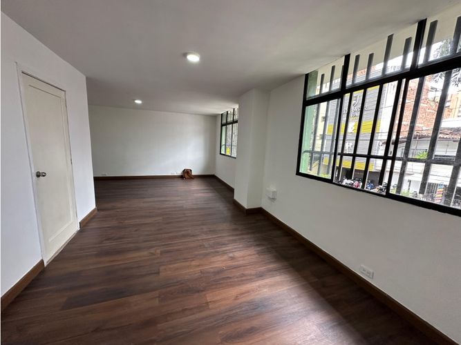 Local en arriendo en Las Acacias, Medellín, 110 m² · foto 4 de 22