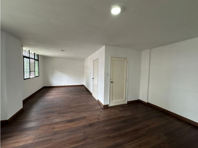 Local en arriendo en Las Acacias, Medellín, 110 m² · foto 8 de 22