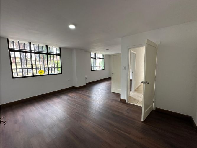 Local en arriendo en Las Acacias, Medellín, 110 m² · foto 13 de 22